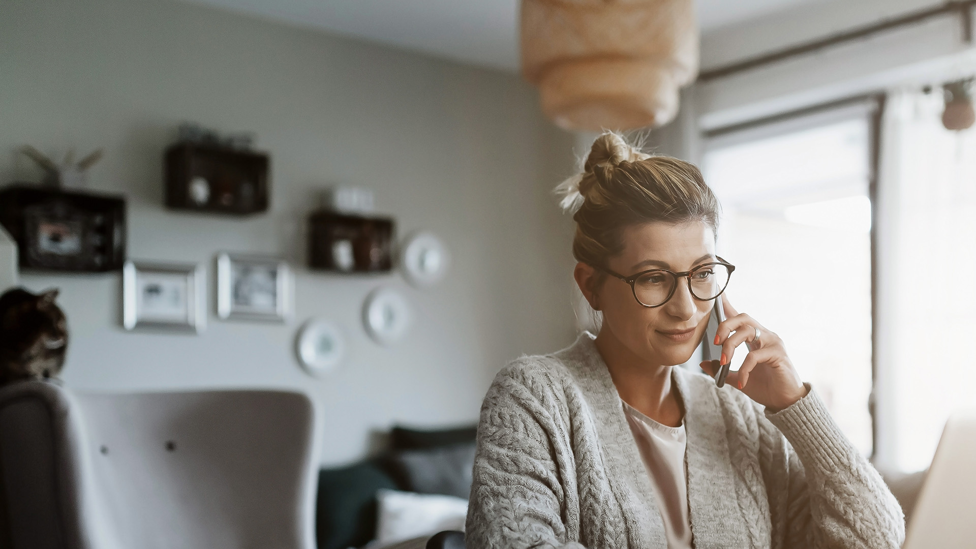 När telefonen ringer – så undviker du bedrägerier och skyddar dina bankuppgifter